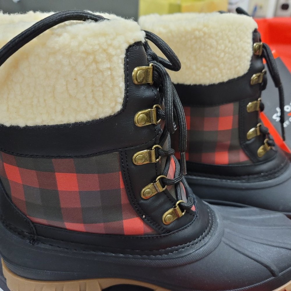 Storm by Cougar cuddle boot size 9